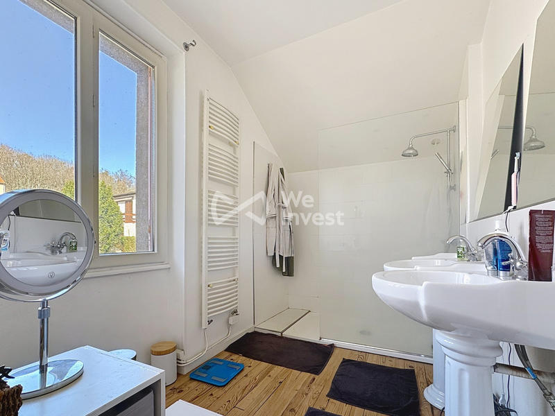 Maison traditionnelle - 128 m² - 5 pièces