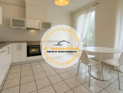 Appartement - 90 m² - 4 pièces