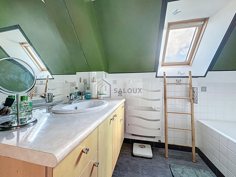 Maison - 120 m² - 5 pièces