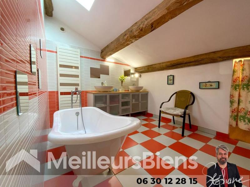 Maison - 220 m² - 9 pièces
