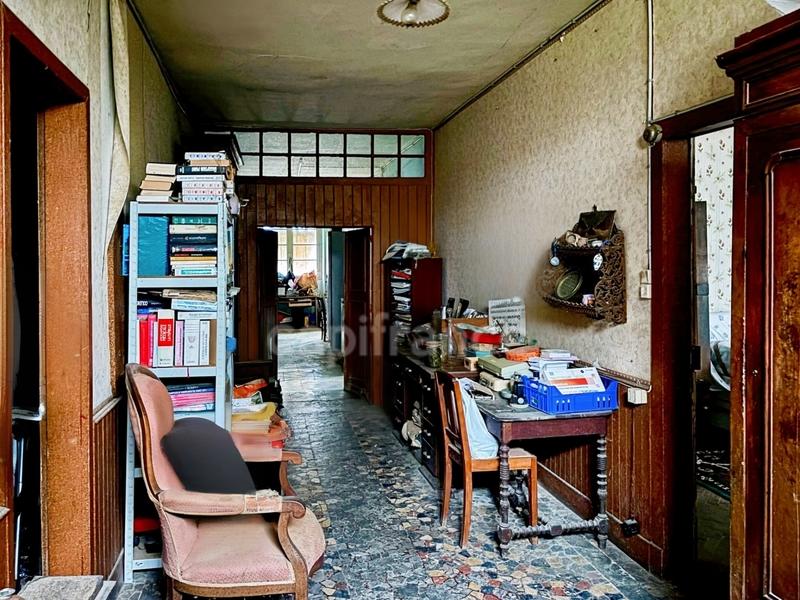 Maison - 214 m² - 6 pièces