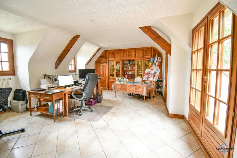 Maison - 187 m² - 7 pièces