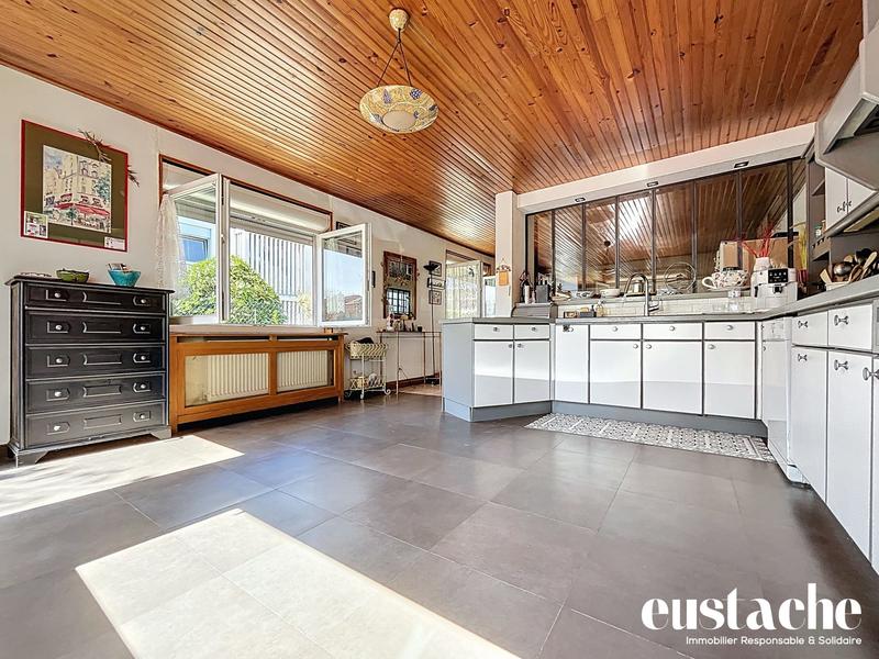 Maison ancienne - 207 m² - 6 pièces