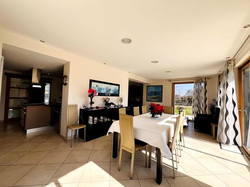 Maison - 205 m² - 9 pièces