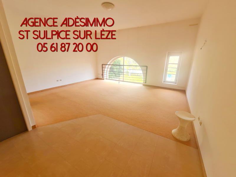 Propriété - 656 m² - 14 pièces