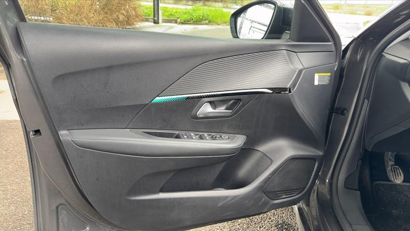 Peugeot 208 1.2 PureTech 100 Allure Pack - Entretien constructeur