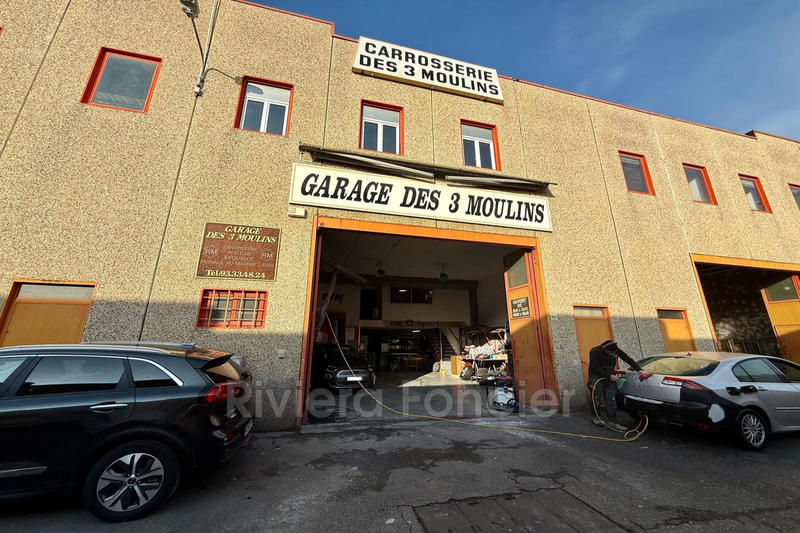 Fonds de commerce - Magasins - 200 m²