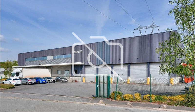 Entrepôt - 3 668 m²