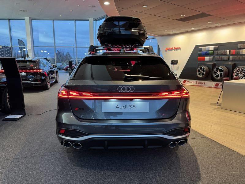 Audi S5 Avant Tfsi Hybride 367 ch s tronic 7 Quattro