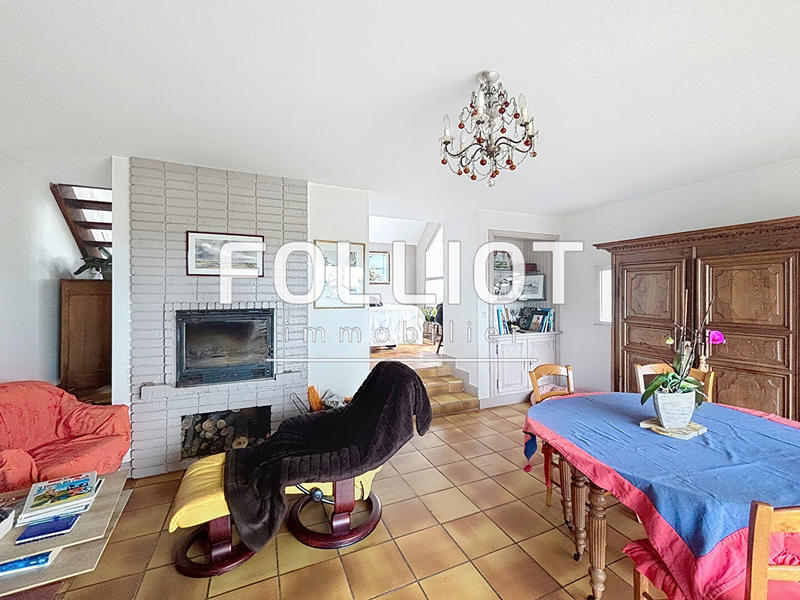 Maison - 183 m² - 6 pièces