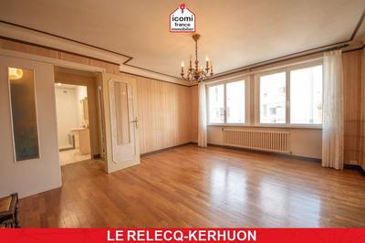 Maison - 180 m² - 9 pièces