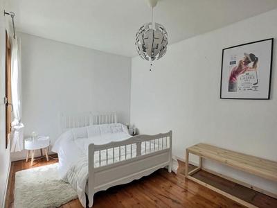 Maison - 180 m² - 5 pièces