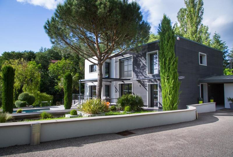 Maison d'architecte - 315 m² - 5 pièces
