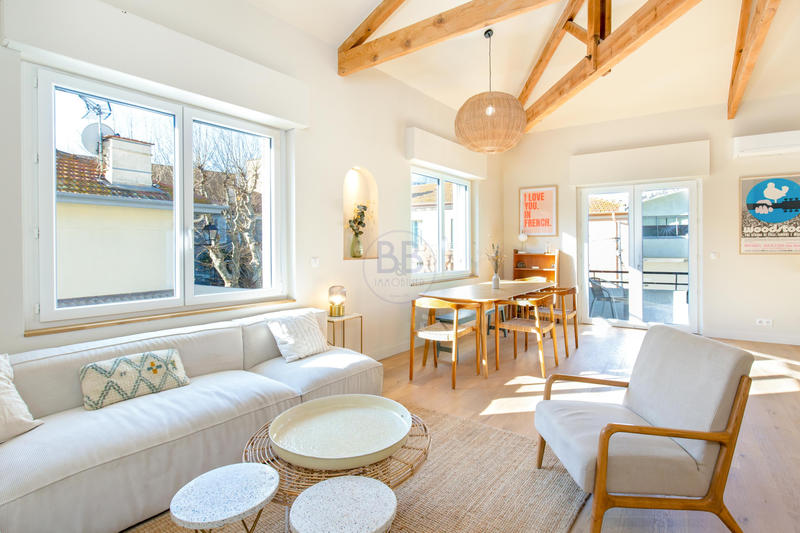 Appartement - 160 m² - 5 pièces