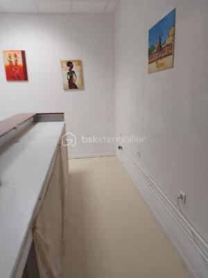 Local commercial - 54 m² - 2 pièces