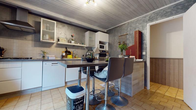 Maison - 430 m² - 16 pièces