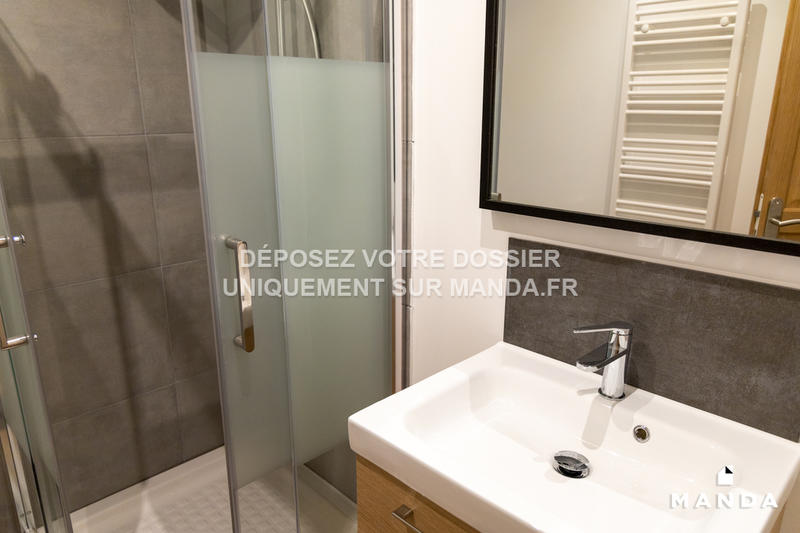 Chambre - 10 m² - 6 pièces