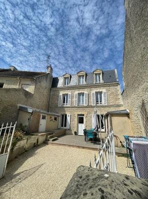 Maison en pierre - 137 m² - 6 pièces