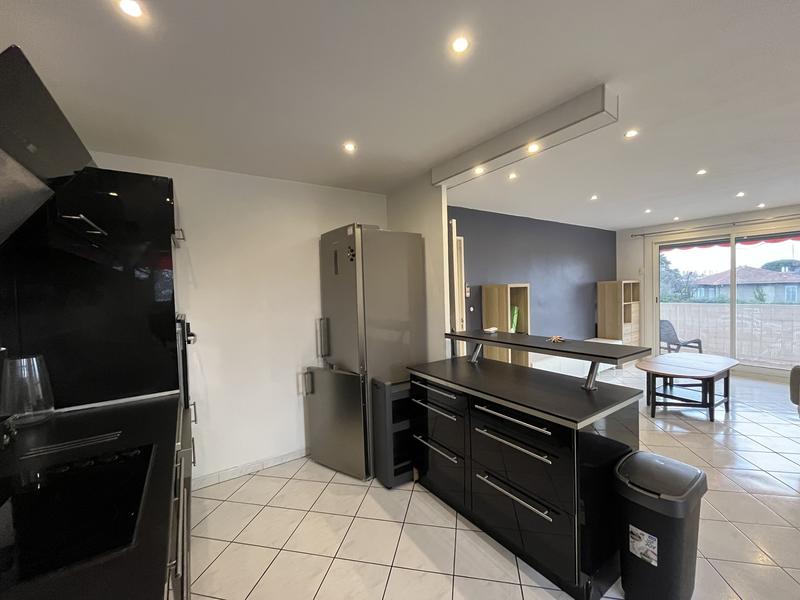 Appartement - 81 m² - 4 pièces