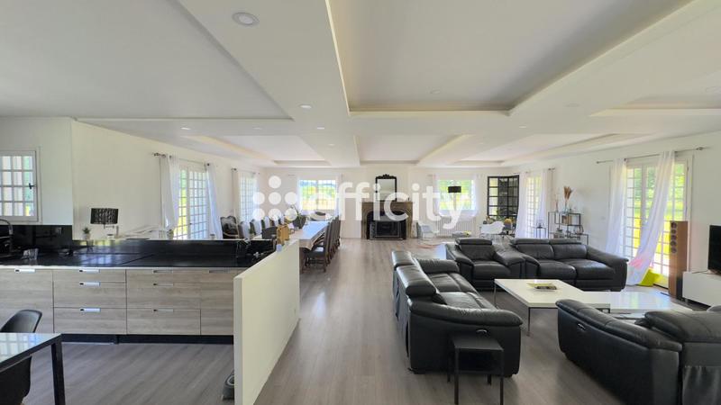 Maison de campagne - 224 m² - 9 pièces