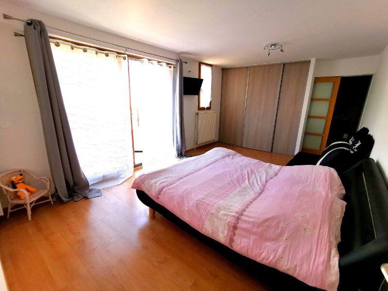 Maison - 207 m² - 8 pièces