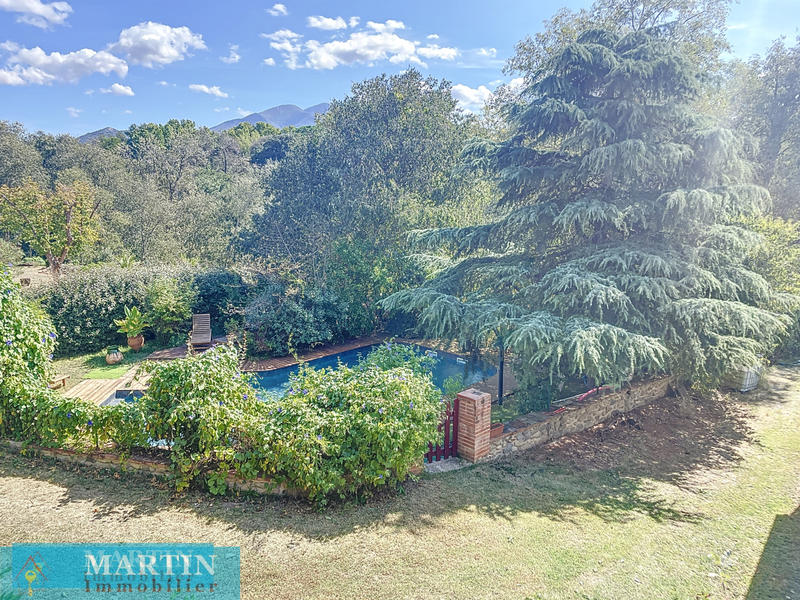 Mas - 250 m² - 10 pièces