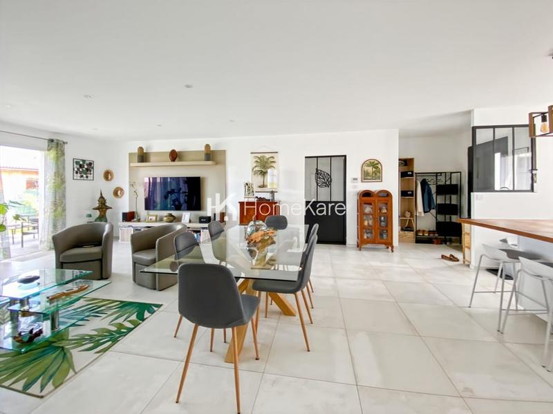 Maison - 110 m² - 4 pièces