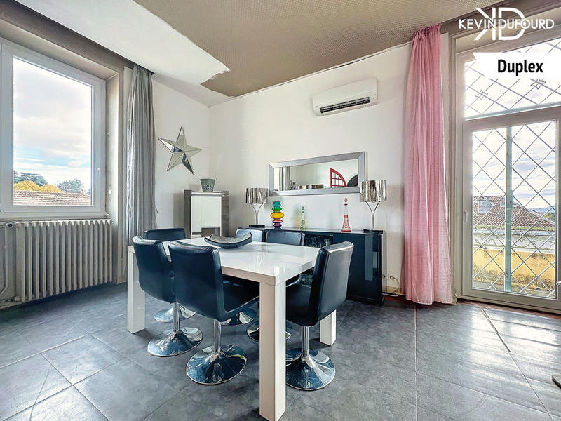 Maison - 290 m² - 10 pièces