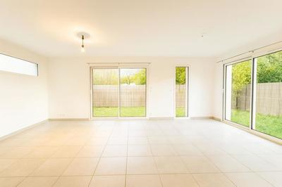 Maison - 102 m² - 4 pièces