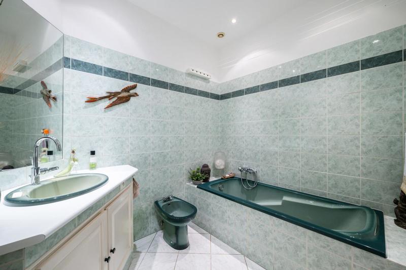 Appartement - 140 m² - 5 pièces