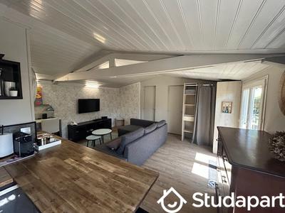 Chambre - 11 m² - 1 pièce