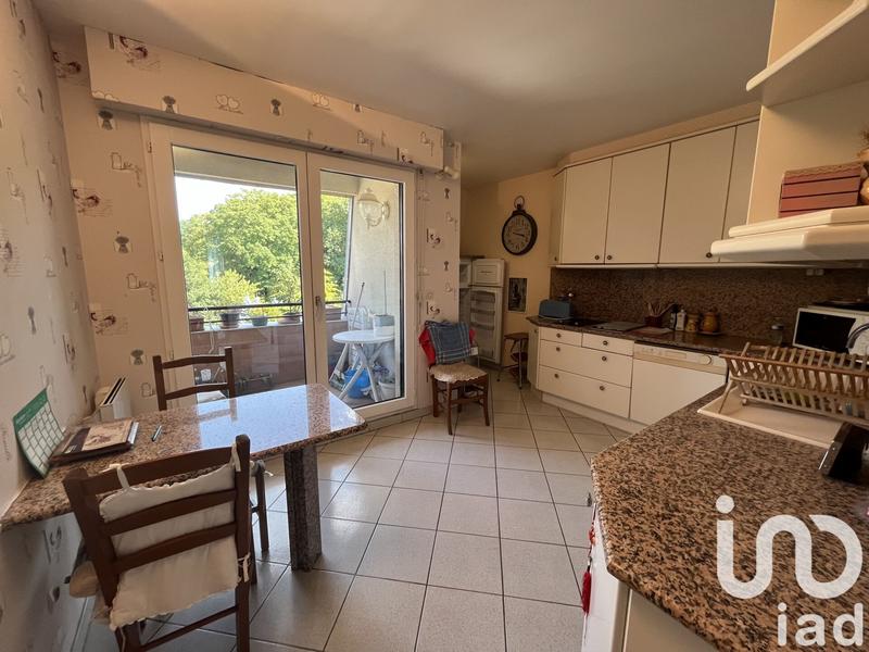 Appartement - 80 m² - 4 pièces