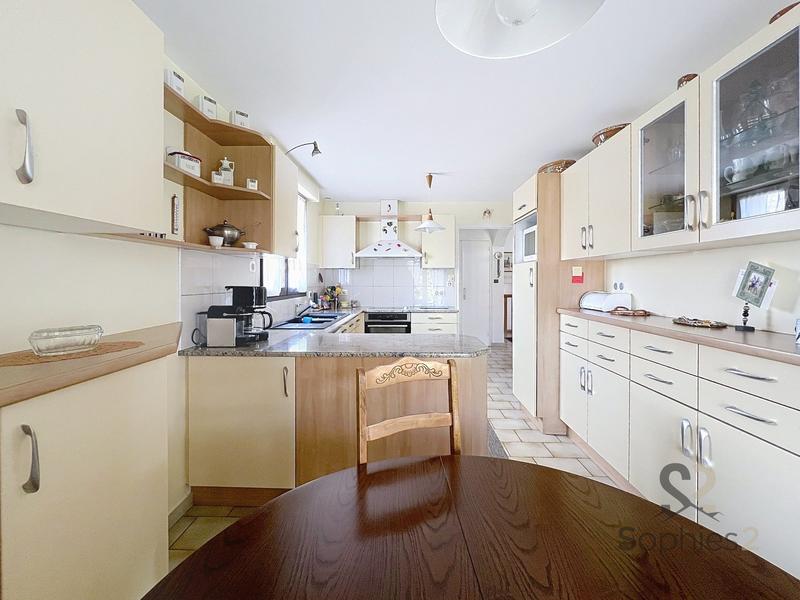 Maison - 176 m² - 6 pièces