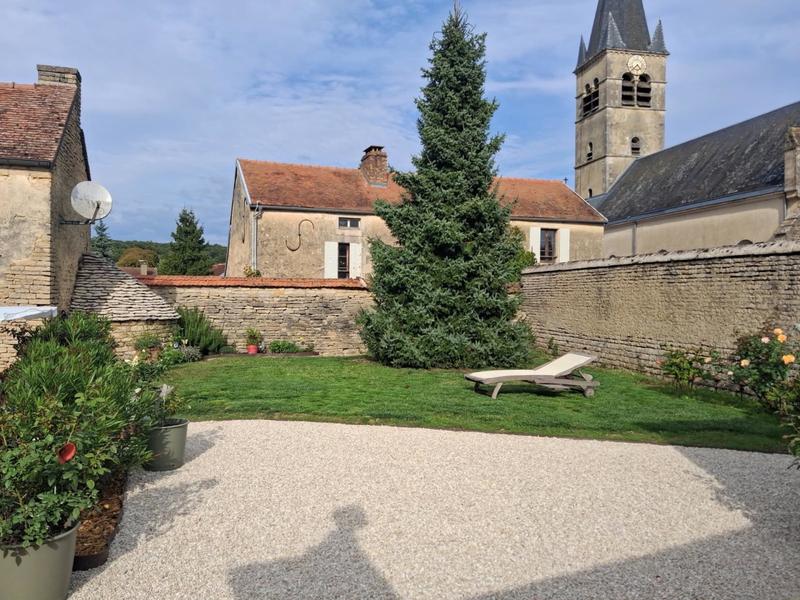 Maison - 284 m² - 12 pièces