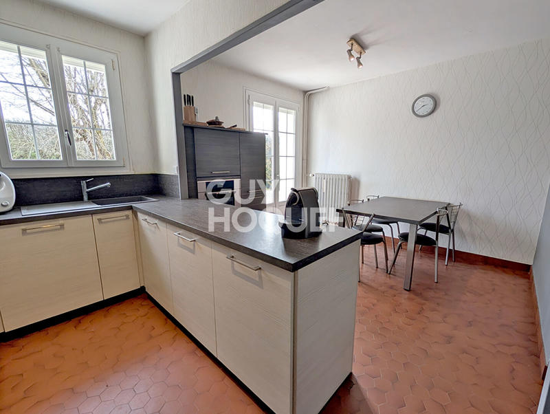 Maison - 198 m² - 8 pièces