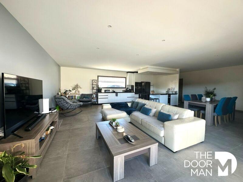 Villa - 146 m² - 6 pièces