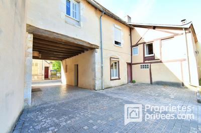 Maison - 206 m² - 7 pièces