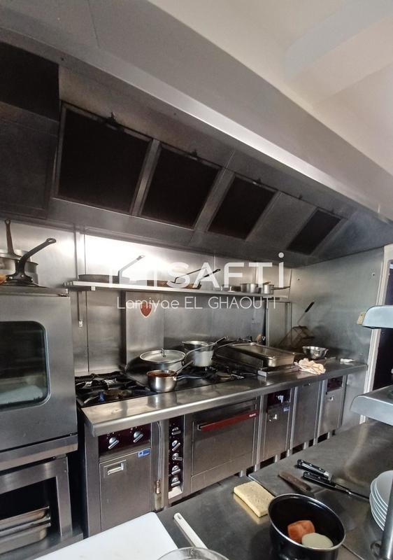 Local commercial - 268 m² - 9 pièces