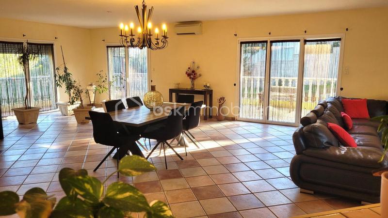 Villa - 183 m² - 6 pièces