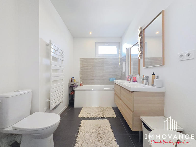 Maison - 158 m² - 5 pièces