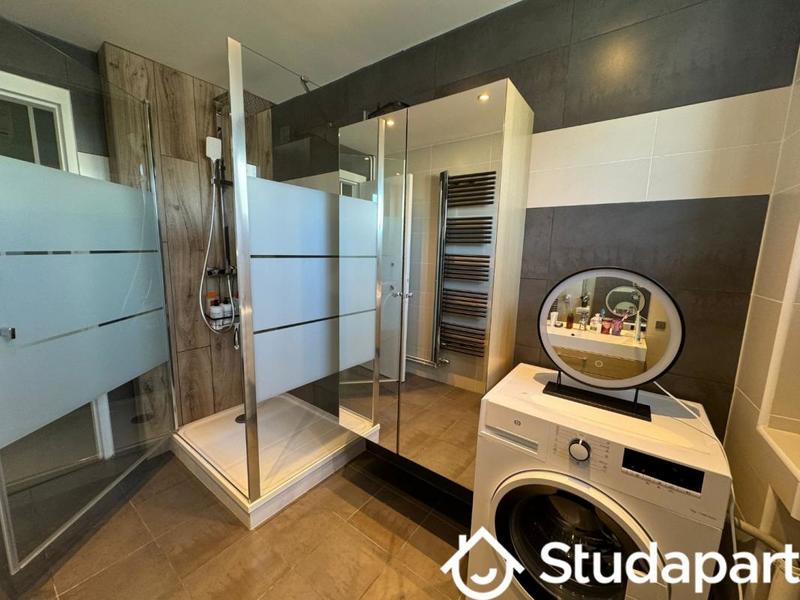 Chambre - 11 m² - 1 pièce