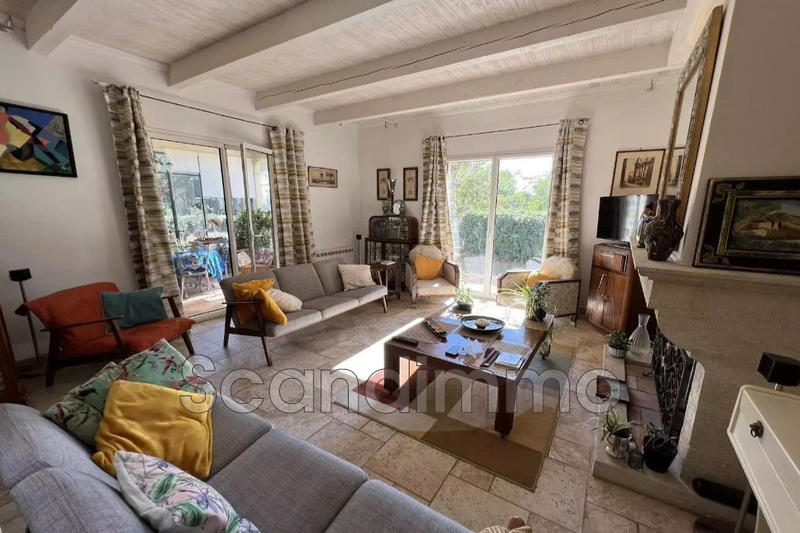 Villa - 213 m² - 6 pièces