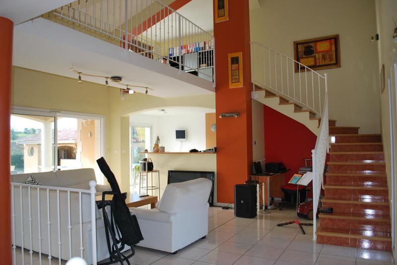 Villa - 238 m² - 6 pièces