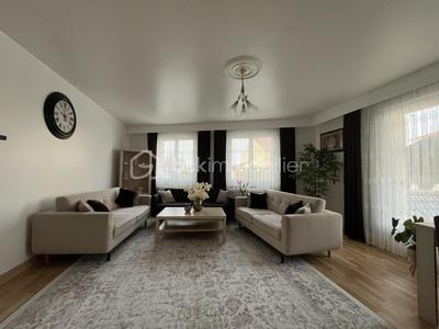 Pavillon - 120 m² - 5 pièces