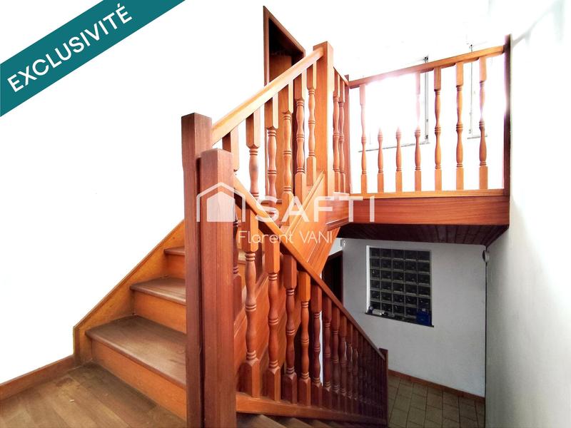 Maison - 228 m² - 9 pièces