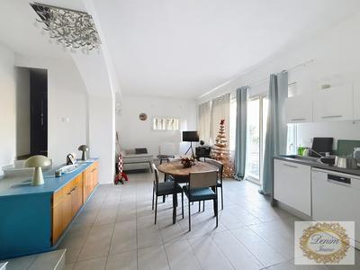Appartement - 95 m² - 3 pièces