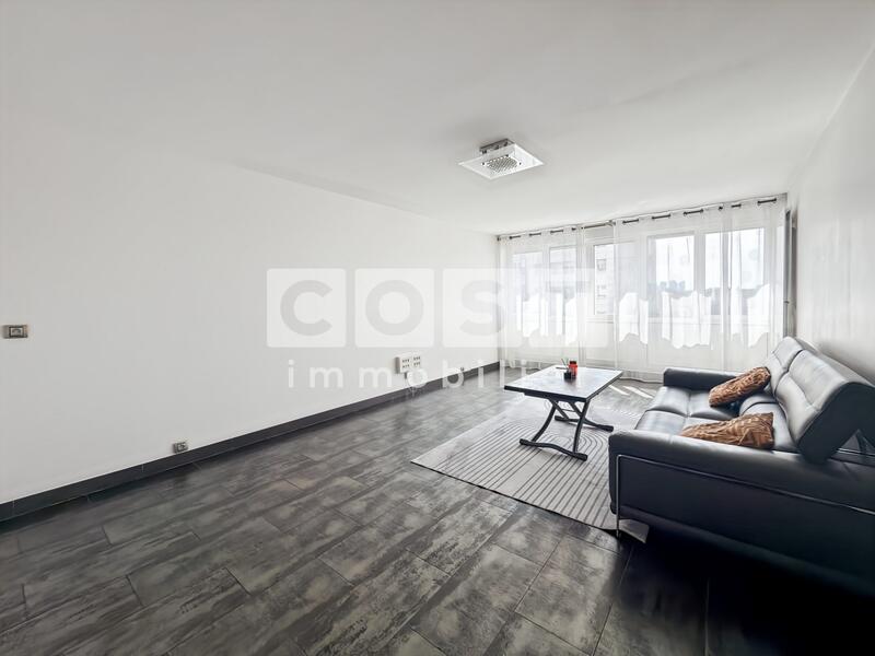 Appartement - 102 m² - 5 pièces