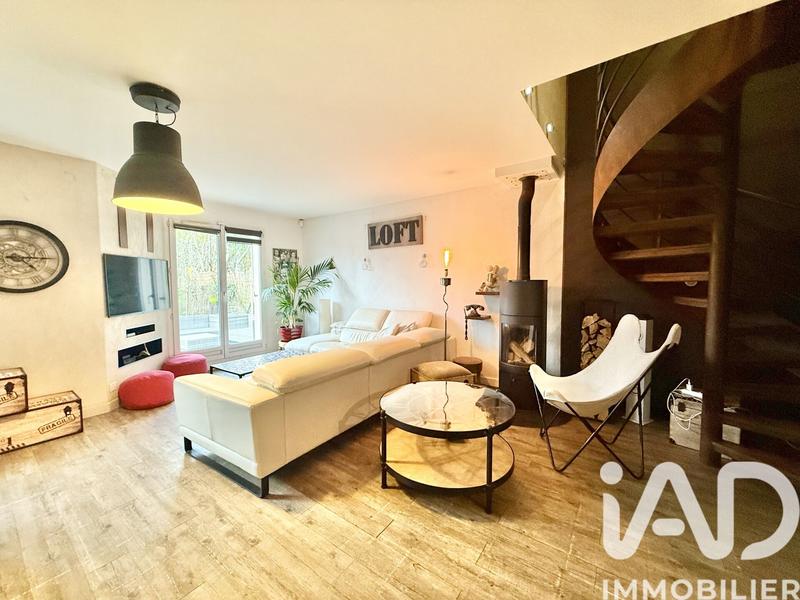 Maison - 98 m² - 5 pièces