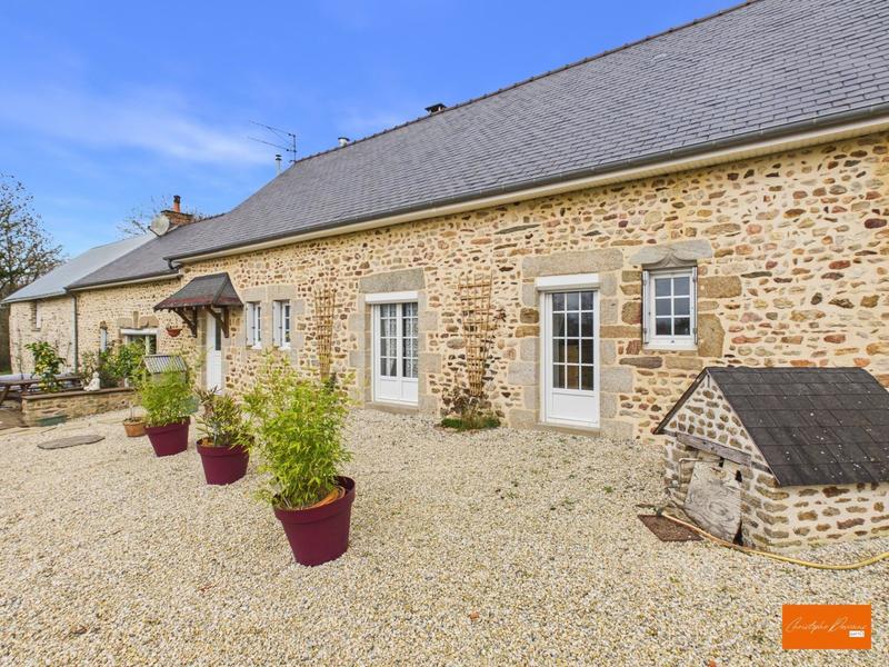 Maison - 140 m² - 6 pièces