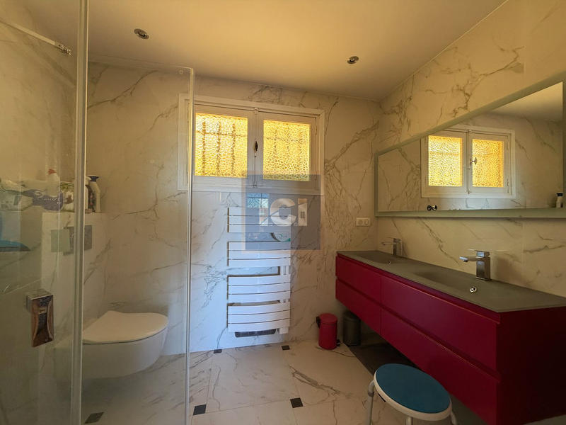 Villa - 172 m² - 5 pièces